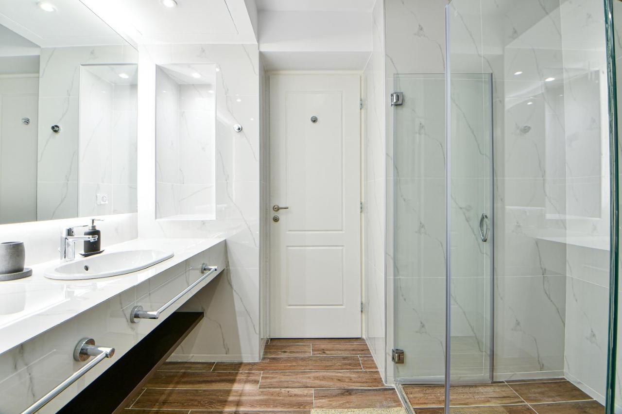 Boutique40 Luxury Apartment เอเธนส์ ภายนอก รูปภาพ